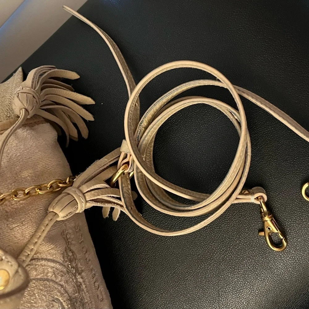 Juicy Couture velvet handbag preloved. - Picture 12 of 12